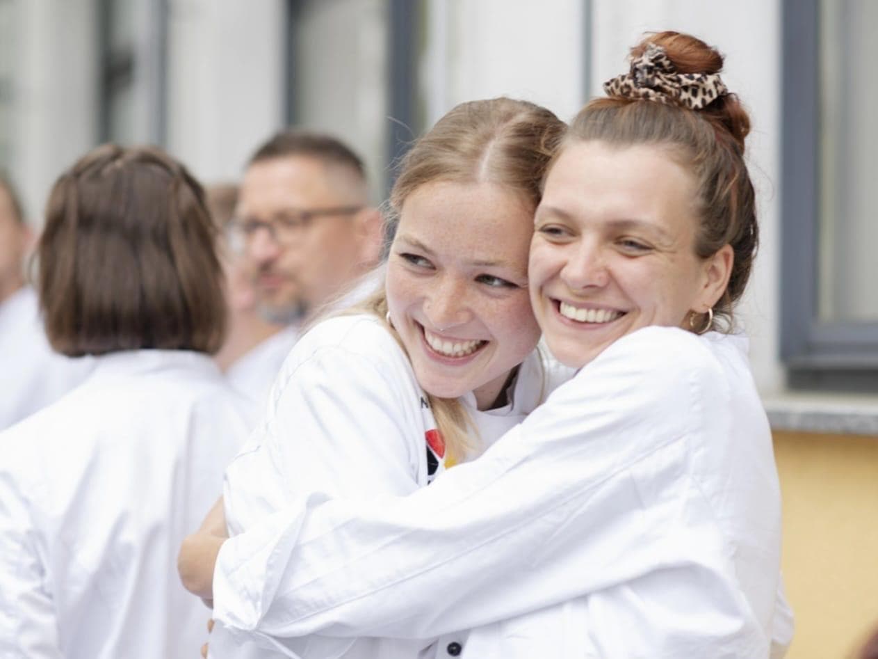 Viviane und Fiona — Bäckermeisterinnen zusammen